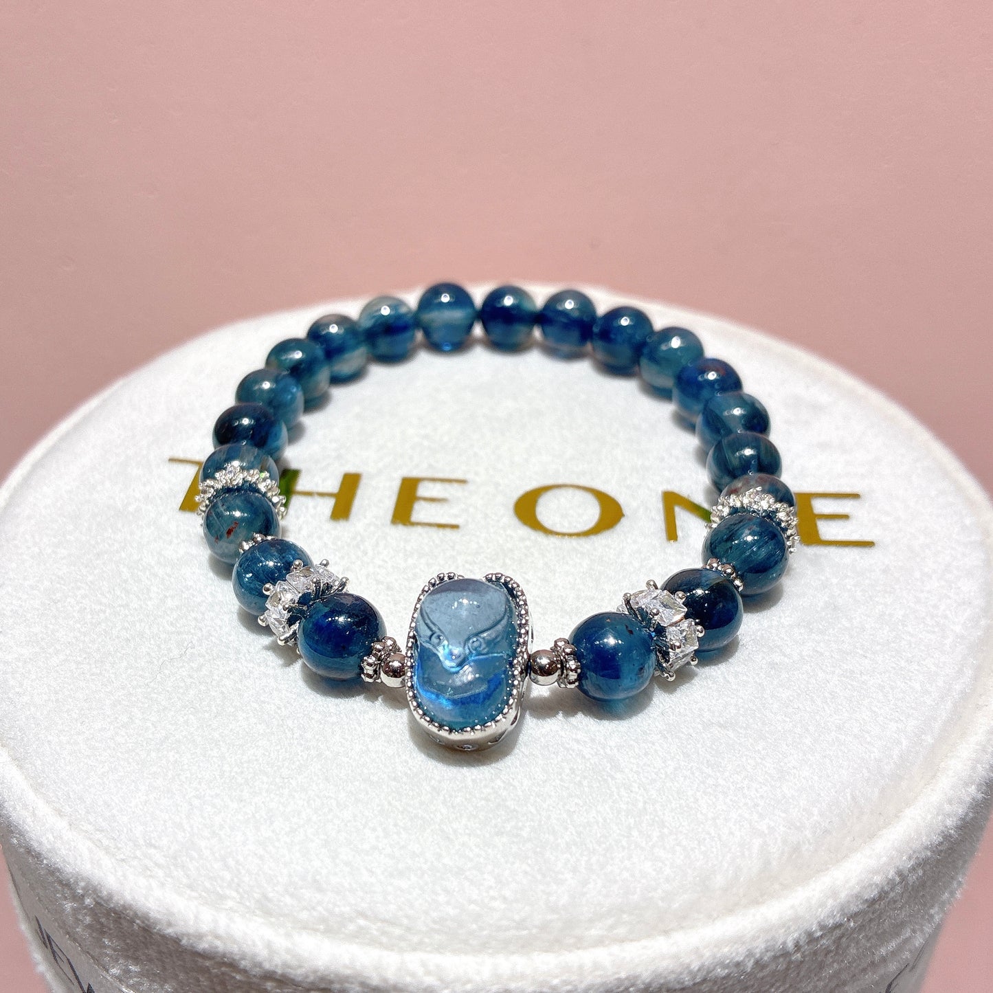 藍晶石共生赤鐵礦 x 海藍寶狐仙