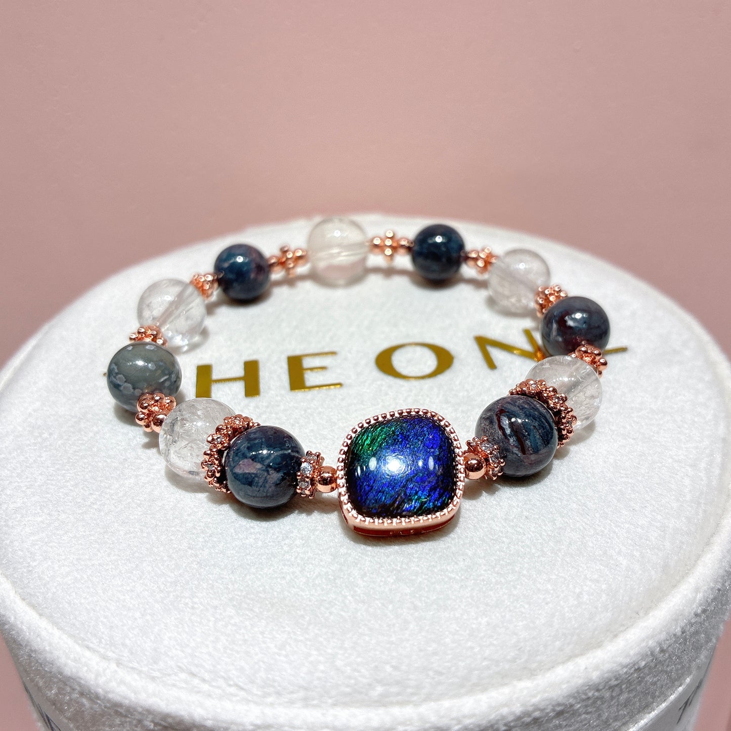 泥地飄花舒俱徠 x 斑彩石