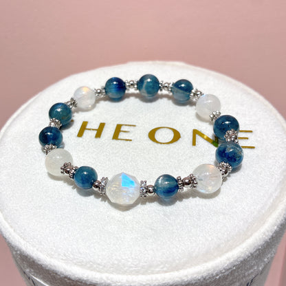 藍晶石共生赤鐵礦 x 月亮石