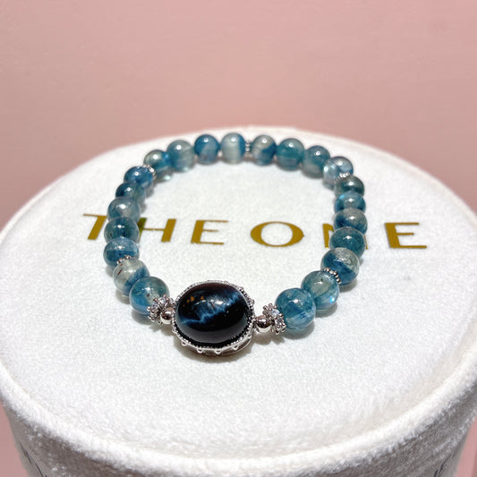 藍晶石共生赤鐵礦 x 藍彼得石