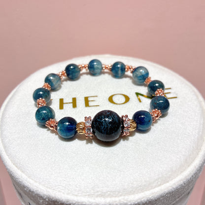 藍晶石共生赤鐵礦 x 藍彼得石